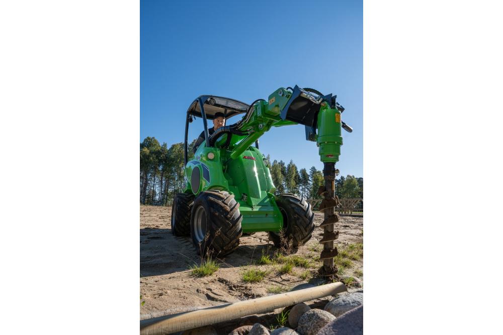 7688